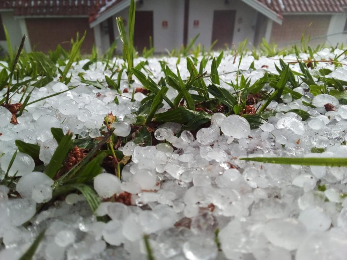Campos do Jordão Pousada Dos Quatis מראה חיצוני תמונה
